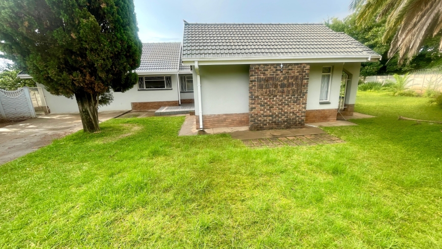 13 Bedroom Property for Sale in Neserhof North West